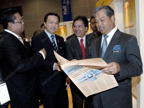 TAN SRI MUHYIDDIN YASSIN