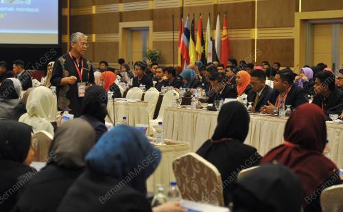 KL24_05122015_UMNO