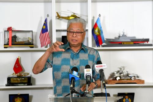 DATUK SERI ISMAIL SABRI YAAKOB