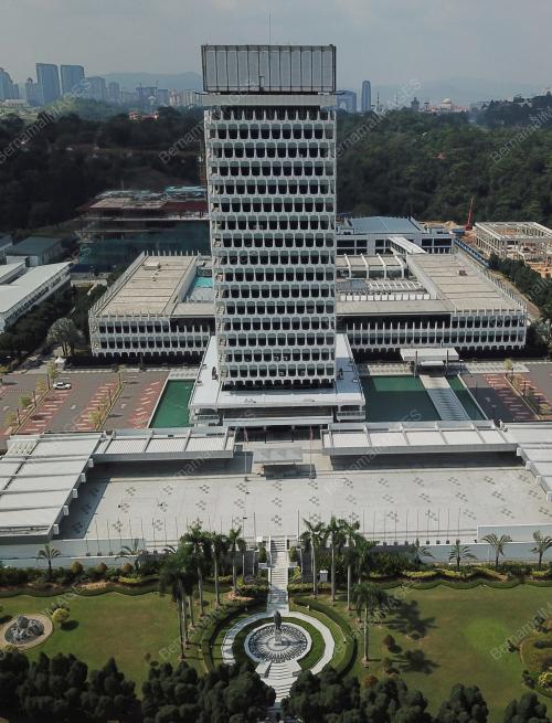 KL24_06042018_BUBAR