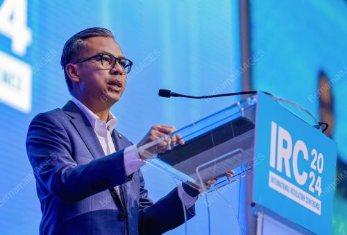 FAHMI FADZIL