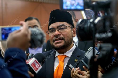 KL24_06082018_PARLIMEN_BN201808044973