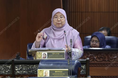 DATUK DR FUZIAH SALLEH