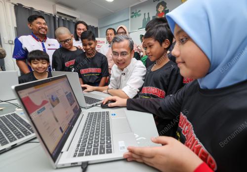 PELANCARAN KEMPEN HOUR OF CODE : MYGIRLSCAN SEMPENA SAMBUTAN GIR