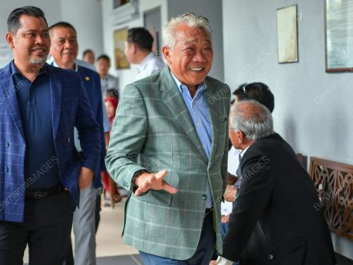 DATUK SERI BUNG MOKHTAR RADIN