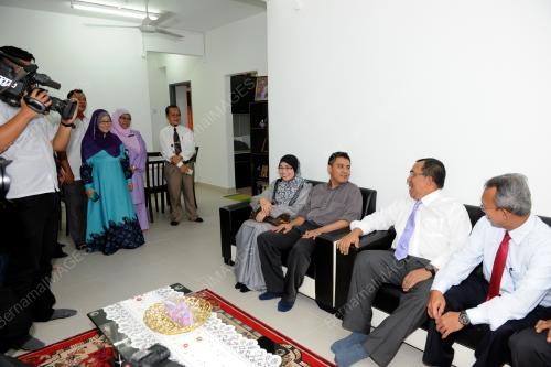 KL24_07102015_MOHD_PENGHUNI