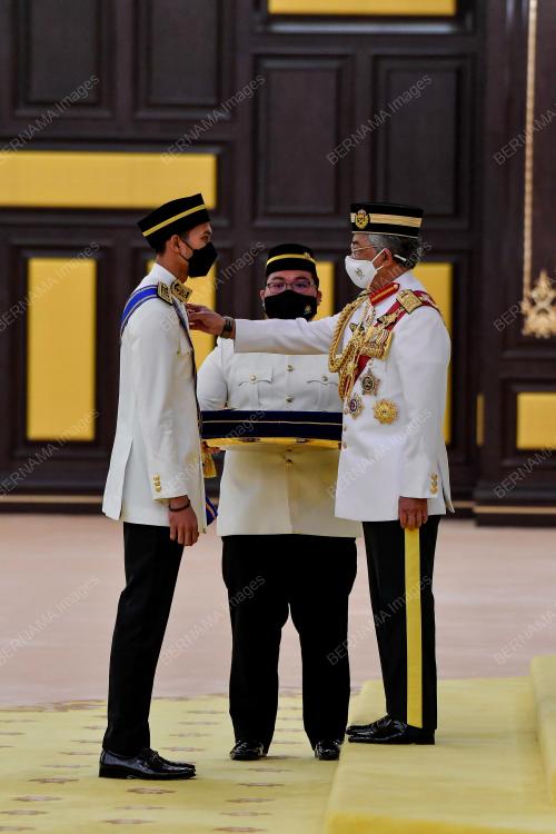 AL-SULTAN ABDULLAH RI'AYATUDDIN AL-MUSTAFA BILLAH SHAH