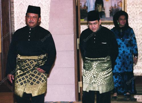 SANTAPAN MAJLIS RAJA-RAJA