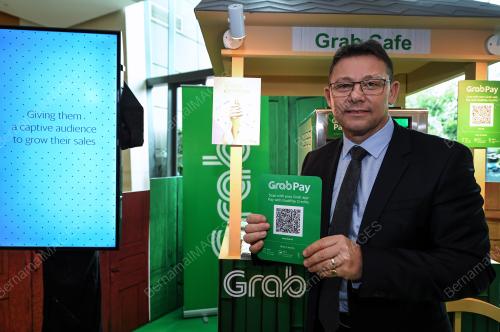 KL24_08122017_GRABPAY