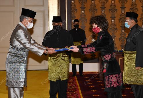 AL-SULTAN ABDULLAH RI'AYATUDDIN AL-MUSTAFA BILLAH SHAH 