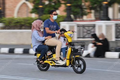 TINJAUAN CUTI HUJUNG MINGGU