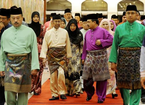KL24_09062015_AGONG
