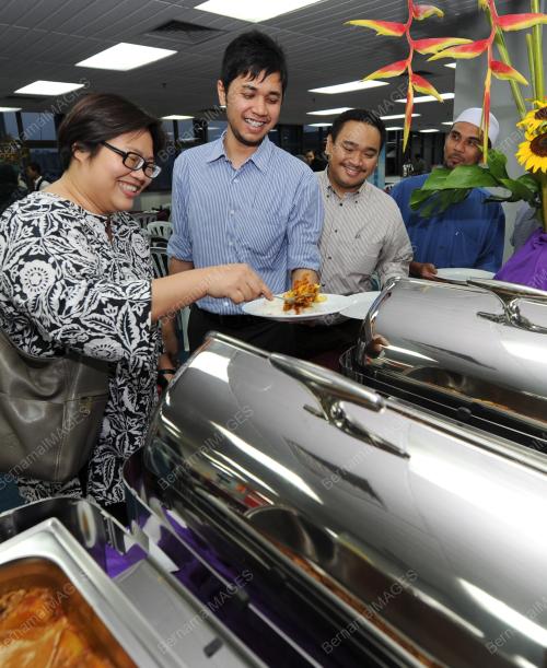 KL24_09082012_CIMB_BERBUKA