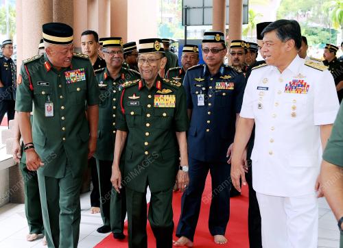 KL24_09092016_AGONG