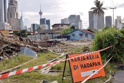 RUMAH BIRU KAMPUNG BARU