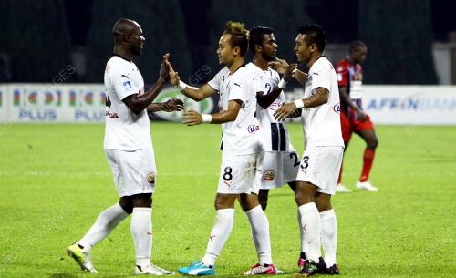 KL24_10062014_BOLA