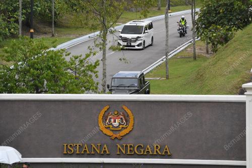 KETUA-KETUA PARTI MENGADAP YDPA AGONG