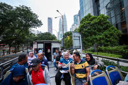 BERNAMA RADIO HOP ON HOP OFF