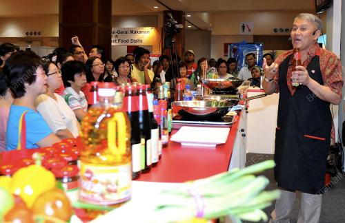 KL24_10112012_FOOD