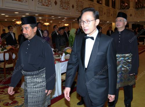 TUANKU MIZAN ZAINAL ABIDIN