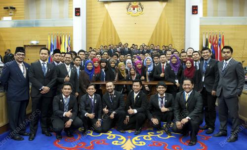 KL24_11012015_PARLIMEN_BELIA