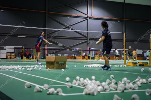 LATIHAN BADMINTON
