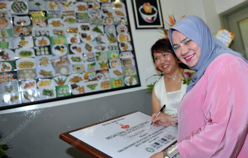 KL24_12112012_MEGACORAL2