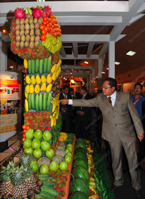 DATUK SERI NOH OMAR