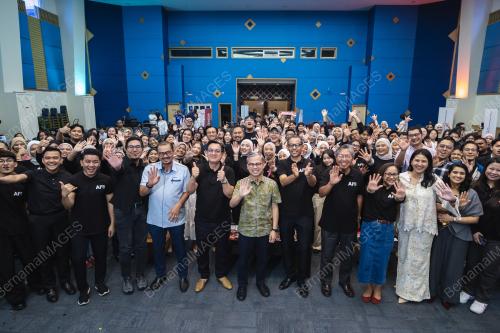 DATUK FAHMI FADZIL