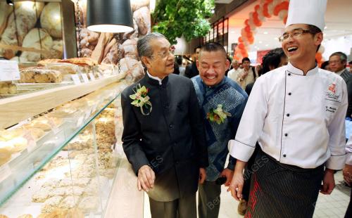 MAHATHIR MOHAMAD