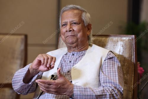 DR MUHAMMAD YUNUS
