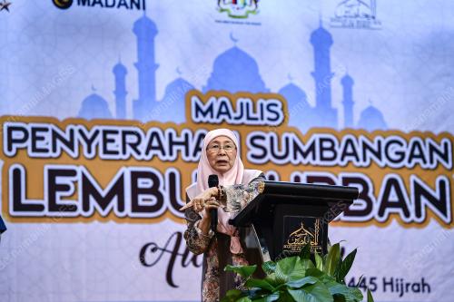 DATUK SERI DR WAN AZIZAH