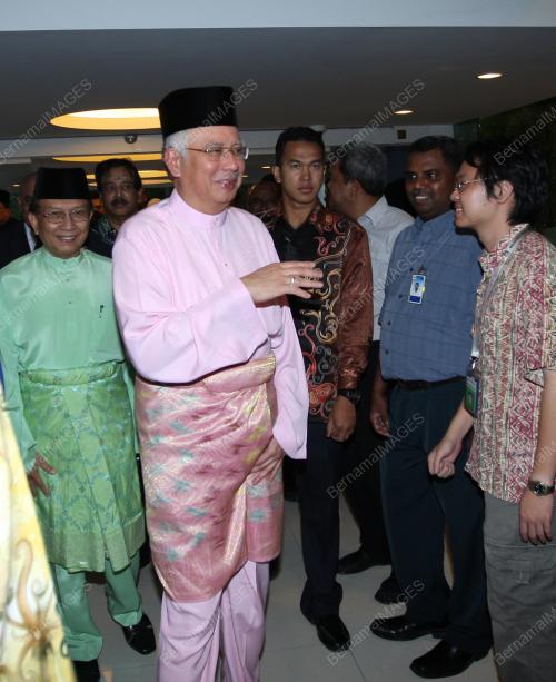 DATUK SERI MOHD NAJIB TUN ABDUL RAZAK