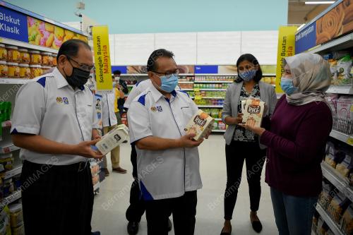 DATUK ALEXANDER NANTA LINGGI