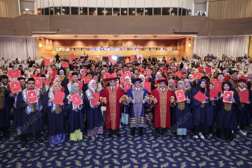 SENATOR DATUK DR MOHD NA'IM MOKHTAR