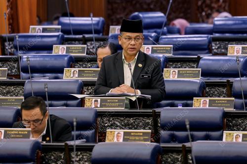 SENATOR DATUK DR MOHD NA'IM MOKHTAR