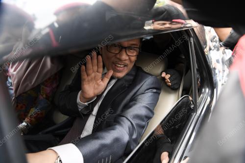 KL24_16052018_ANWAR_BEBAS