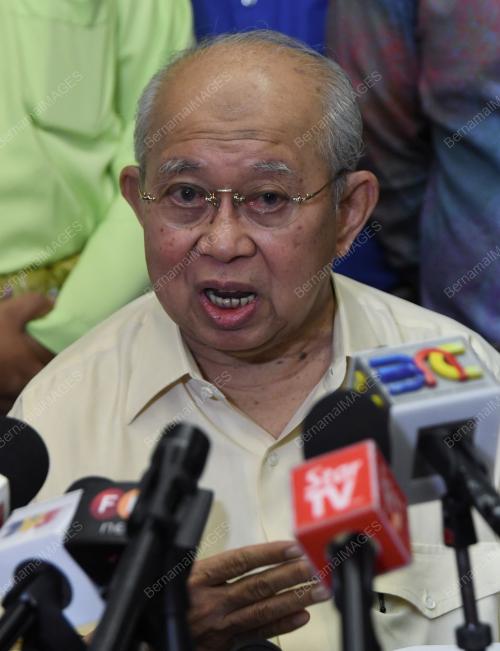 KL24_16062018_RAZALEIGH