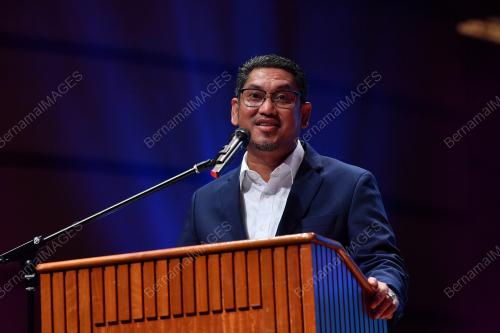 DATUK SERI AHMAD FAIZAL AZUMU