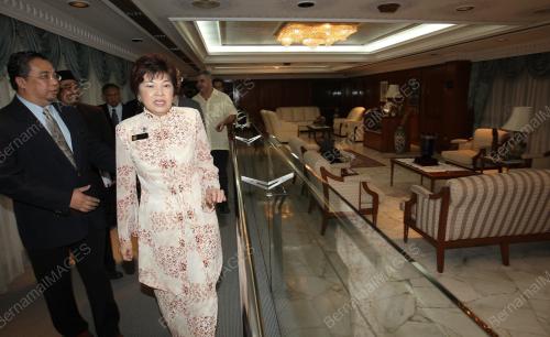 NG YEN YEN