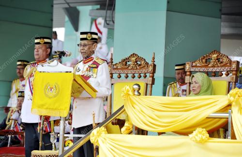 KL24_16112016_AGONG