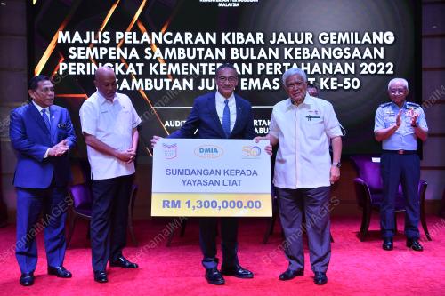DATUK SERI HISHAMMUDDIN TUN HUSSEIN