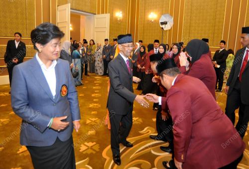 KL24_17112016_AGONG_YSB