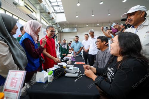 FAHMI FADZIL