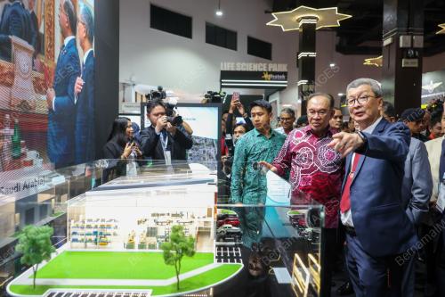 DATUK SERI ANWAR IBRAHIM
