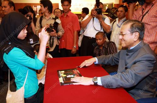 MAHATHIR MOHAMAD