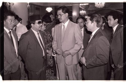 KL24_19071990_ANGKATSUMPAH