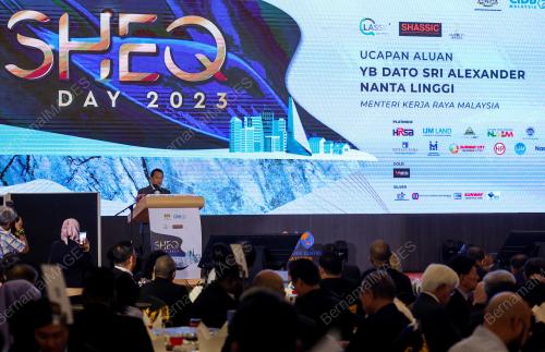 DATUK SERI ALEXANDER NANTA LINGGI