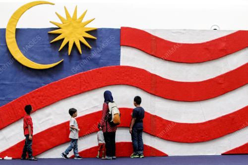 KL24_20082017_BULAN_KEMERDEKAAN
