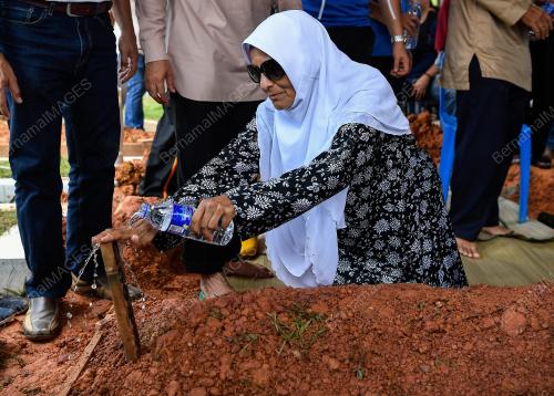 TRAGEDI NAHAS PESAWAT ELMINA